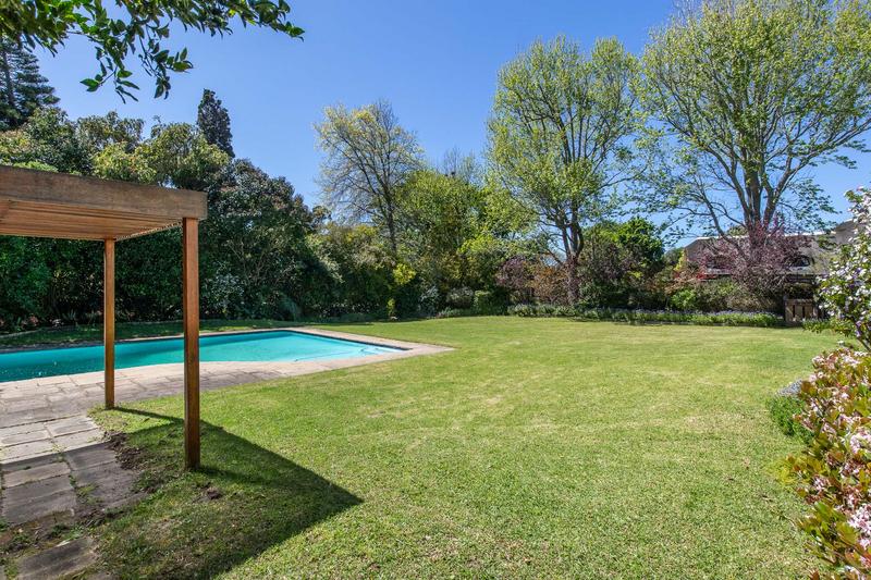 4 Bedroom Property for Sale in Constantia Western Cape